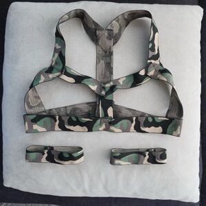 Camouflage Harness & Wrist Straps - Men's Green Camo